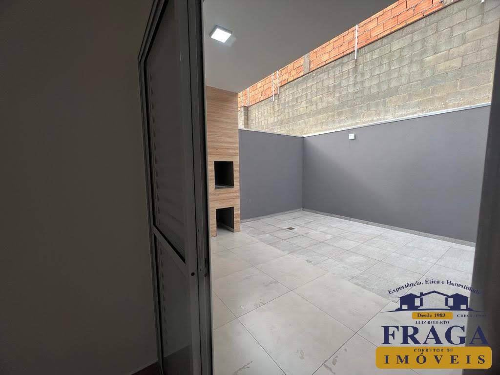 Casa à venda com 3 quartos, 98m² - Foto 29