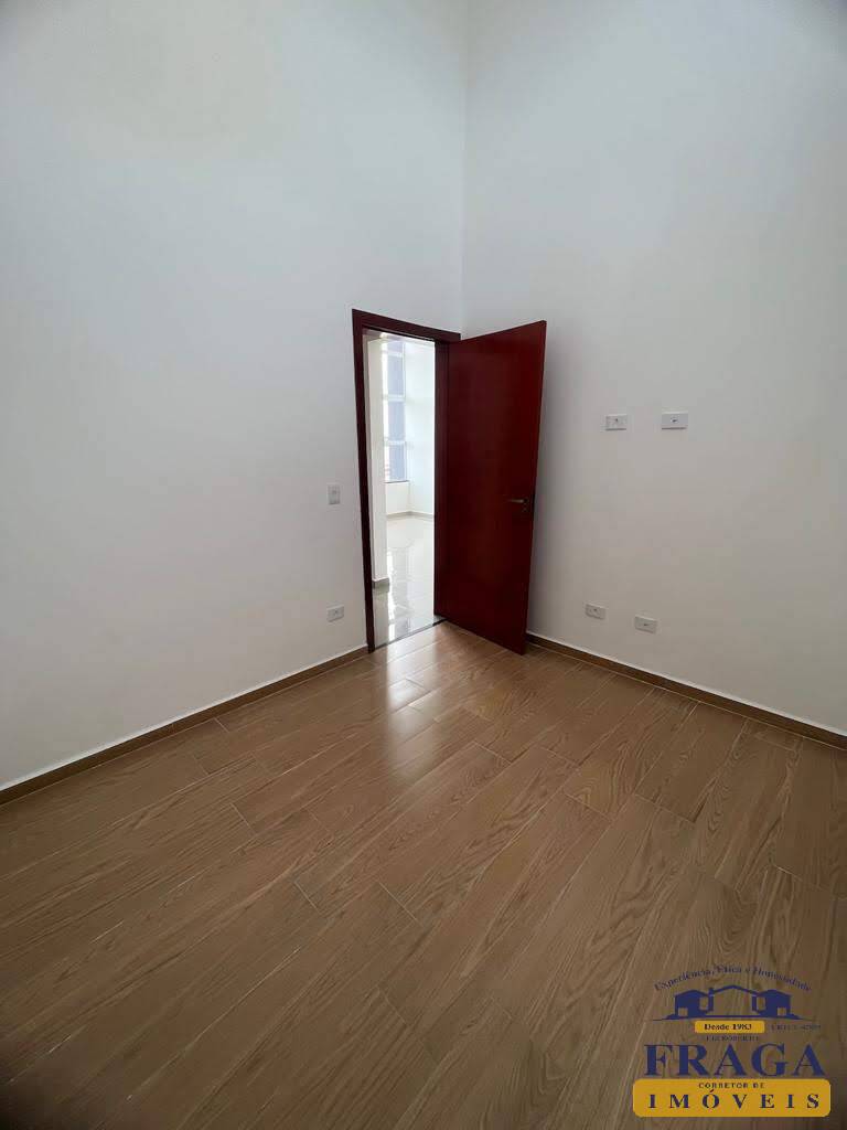 Casa à venda com 3 quartos, 98m² - Foto 17