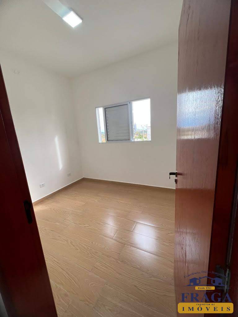 Casa à venda com 3 quartos, 98m² - Foto 11